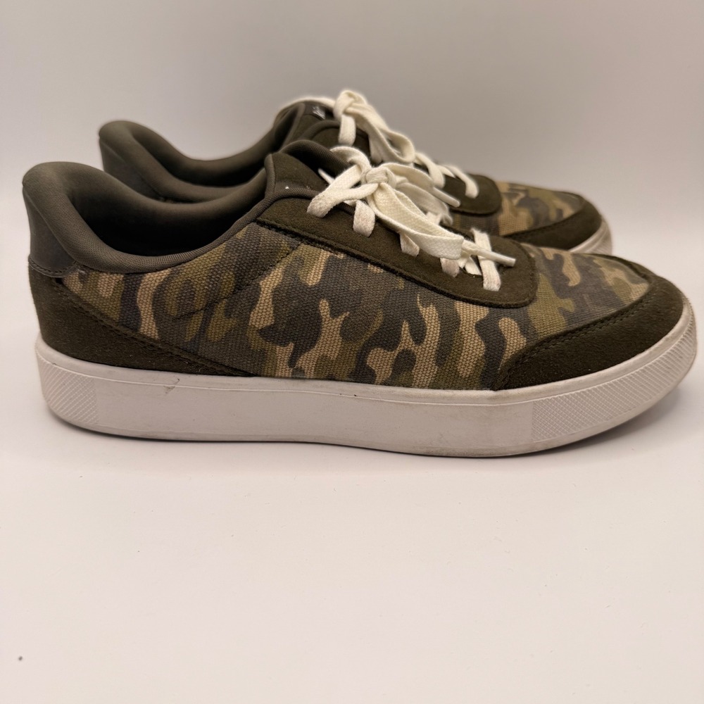 Kizik Kids Prague Camo Hands-Free Slip On Sneakers Olive Green 6Y J2FC KPRAAC01